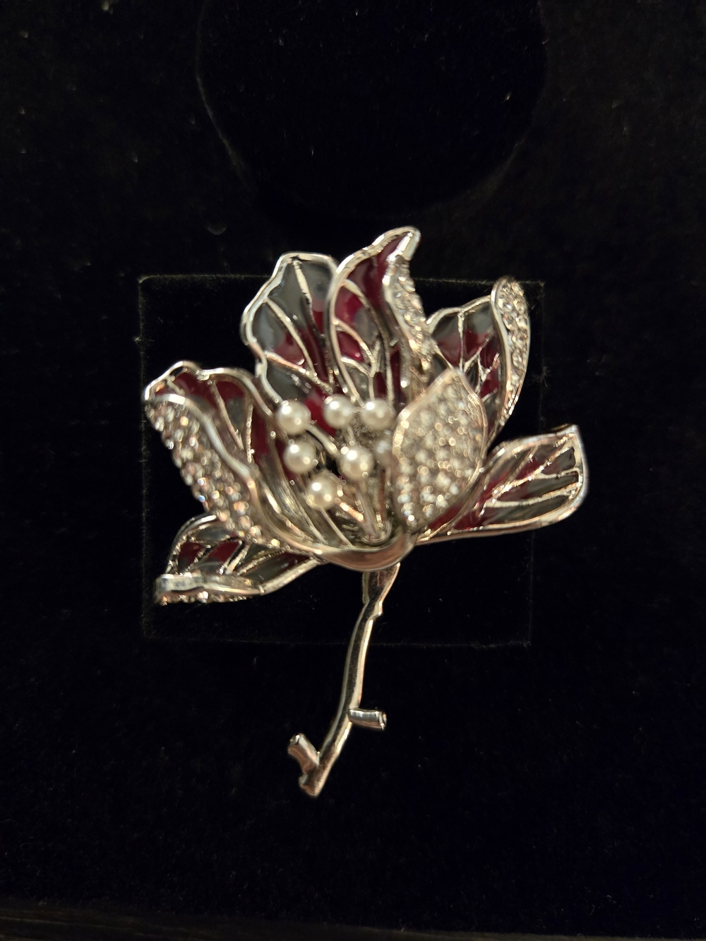 Silver Tone Red Flower Stretch Ring with Pearls and Crystals
